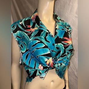 Bird of Paradise cut-off button front crop shirt
